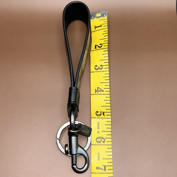 Coach Loop Key Fob In Signature Canvas NWOT - Picture 9 of 9
